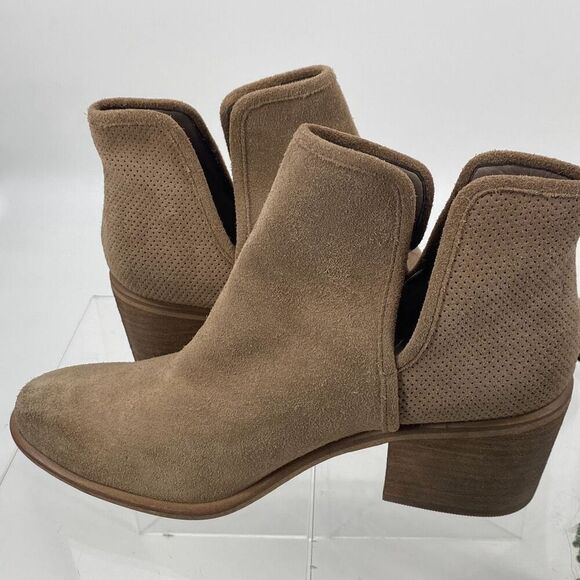 Hinge BP Barris Suede Stacked Heel Pull-On Ankle Bootie Cut-Out Taupe 7‎ - Picture 3 of 15